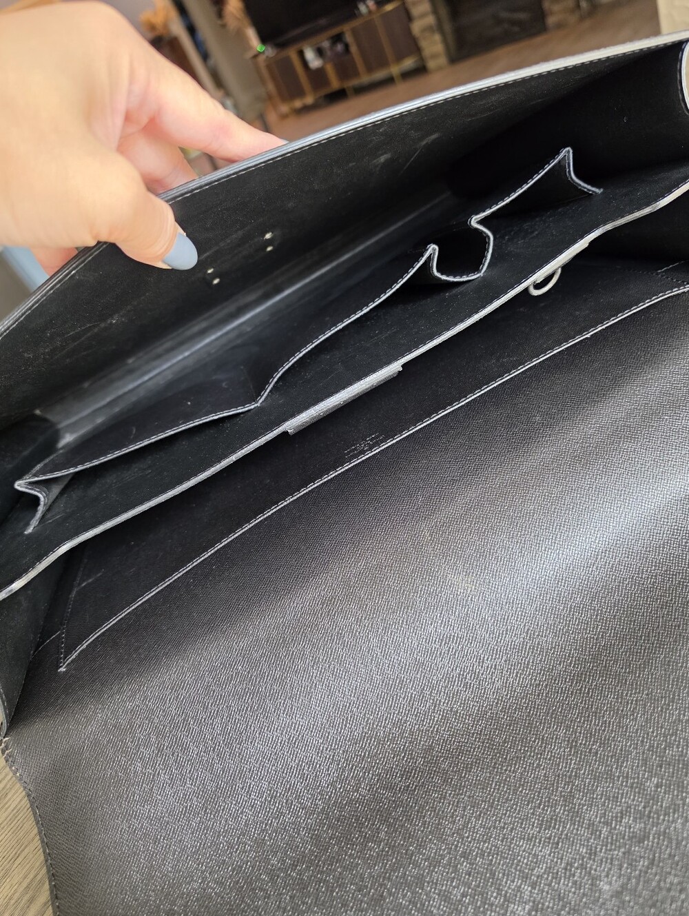 Authentic Louis Vuitton Luxury Men's Briefcase - Black/grey Leather - Picture 13 of 16